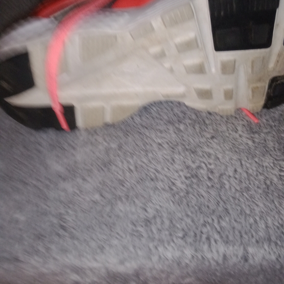 Nike shoes - Picture 5 of 6